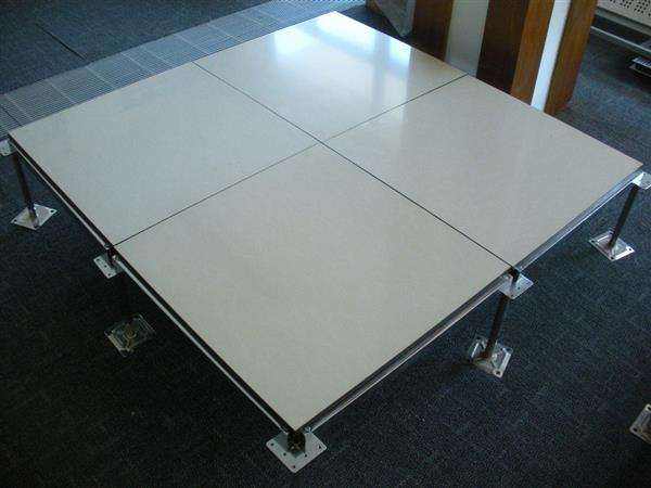 淺析鄭州全鋼防靜電地板有哪些產品優(yōu)勢 淺析鄭州全鋼防靜電地板有哪些產品優(yōu)勢