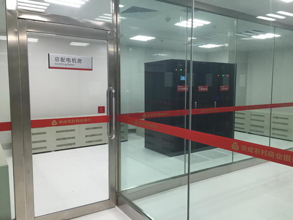 淺析鄭州全鋼防靜電地板有什么特點(diǎn) 淺析鄭州全鋼防靜電地板有什么特點(diǎn)